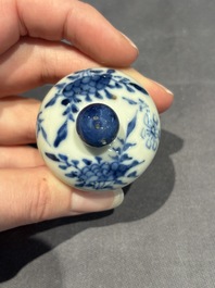 A large collection of 152 pieces, mainly Chinese porcelain covers, Kangxi and later