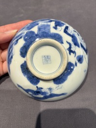 A large collection of 152 pieces, mainly Chinese porcelain covers, Kangxi and later