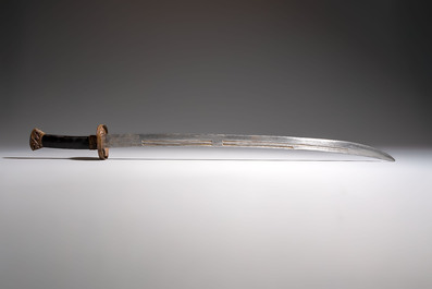 A Chinese palace guard sword 'Dao' inscribed 'Da Nei Shi Wei 大內侍衛', with lacquered wooden scabbard and gilt-bronze 'Dragon' mounts, Qing