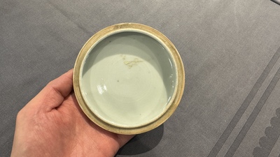 A large collection of 152 pieces, mainly Chinese porcelain covers, Kangxi and later