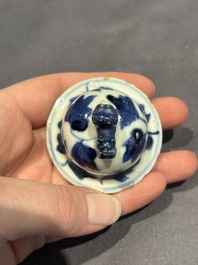 A large collection of 152 pieces, mainly Chinese porcelain covers, Kangxi and later