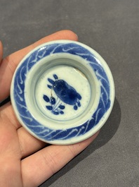A large collection of 152 pieces, mainly Chinese porcelain covers, Kangxi and later