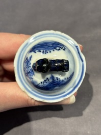 A large collection of 152 pieces, mainly Chinese porcelain covers, Kangxi and later