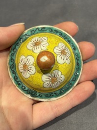 A large collection of 152 pieces, mainly Chinese porcelain covers, Kangxi and later