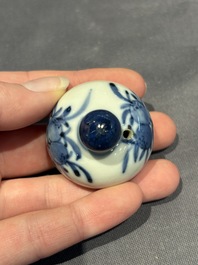 A large collection of 152 pieces, mainly Chinese porcelain covers, Kangxi and later