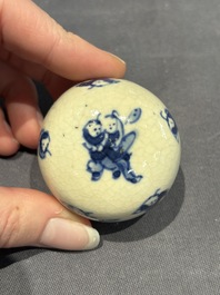 A large collection of 152 pieces, mainly Chinese porcelain covers, Kangxi and later