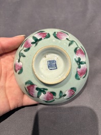 A large collection of 152 pieces, mainly Chinese porcelain covers, Kangxi and later
