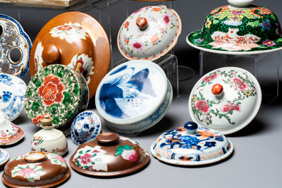 A large collection of 47 Chinese covers and lids, 18/20th C.