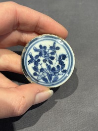 A large collection of 152 pieces, mainly Chinese porcelain covers, Kangxi and later