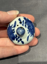 A large collection of 152 pieces, mainly Chinese porcelain covers, Kangxi and later