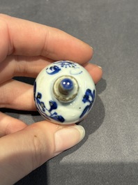 A large collection of 152 pieces, mainly Chinese porcelain covers, Kangxi and later