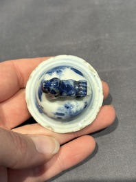 A large collection of 152 pieces, mainly Chinese porcelain covers, Kangxi and later