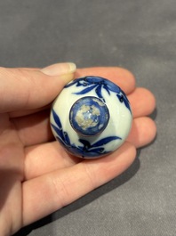 A large collection of 152 pieces, mainly Chinese porcelain covers, Kangxi and later