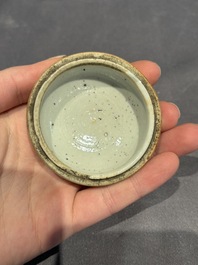 A large collection of 152 pieces, mainly Chinese porcelain covers, Kangxi and later