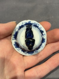 A large collection of 152 pieces, mainly Chinese porcelain covers, Kangxi and later