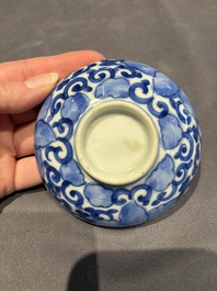 A large collection of 152 pieces, mainly Chinese porcelain covers, Kangxi and later