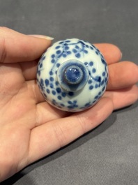 A large collection of 152 pieces, mainly Chinese porcelain covers, Kangxi and later