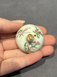 A large collection of 152 pieces, mainly Chinese porcelain covers, Kangxi and later