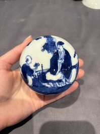 A large collection of 152 pieces, mainly Chinese porcelain covers, Kangxi and later