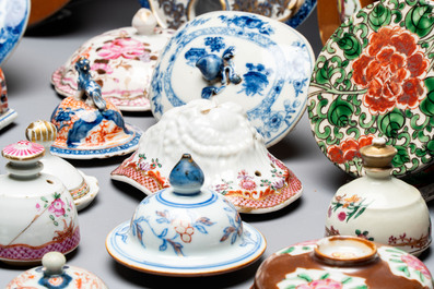 A large collection of 47 Chinese covers and lids, 18/20th C.