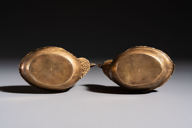 A pair of Chinese enamelled gilt-silver quail-form boxes and covers, 19/20th C.