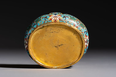 A Chinese cloisonn&eacute; and jade 'Da Ji 大吉 and Tian Xi 天喜' double-gourd vase and stand , 19/20th C.