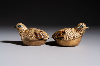 A pair of Chinese enamelled gilt-silver quail-form boxes and covers, 19/20th C.