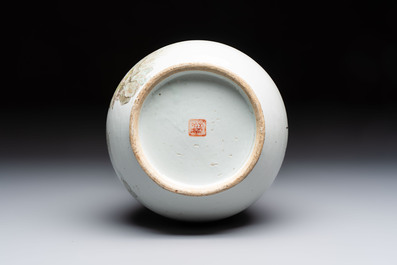 A Chinese qianjiang cai 'Hu' vase with mountainous landscape design, signed Shou Lu Xuan Zhu Ren 受祿軒主人, dated 1906