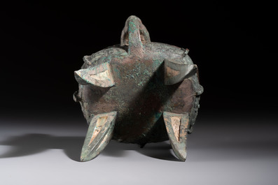 A Chinese archaic bronze wine vessel with owl design, Jia 斝, late Shang