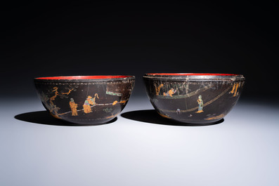 An unusual Chinese laque burgaut&eacute; 'Double Bowl' box depicting scenes from Xi Xiang Ji, Kangxi