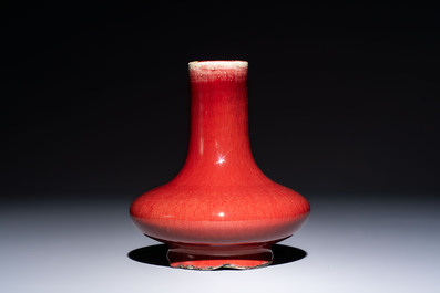 A Chinese flamb&eacute;-glazed vase, 19th C.