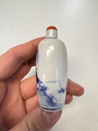 A Chinese blue and white 'Fisherman' snuff bottle, 19th C.