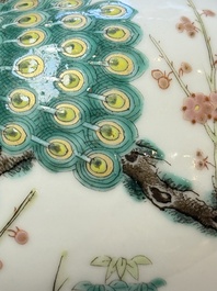 A fine Chinese famille verte 'Peacocks' vase, 19th C.