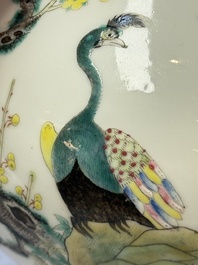 A fine Chinese famille verte 'Peacocks' vase, 19th C.