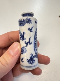 A fine Chinese blue and white 'Dragon' snuff bottle, 19th C.