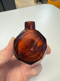 A Chinese facetted amber glass snuff bottle, 19th C.