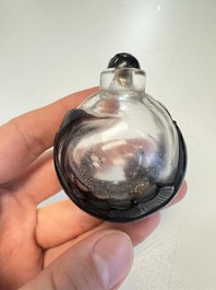 Two Chinese glass snuff bottles and a buffalo bone snuff bottle, Xianfeng mark, 19th C.