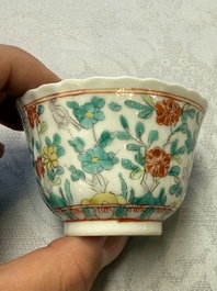 A pair of Chinese famille verte cups and saucers with floral design, Jade 玉 marks, 19th C.