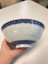 A Chinese blue and white 'Ling Long' bowl with bats design, Qianlong mark, 19th C.