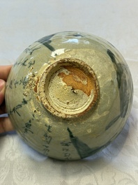 Six Chinese 'Hatcher Cargo' bowls and two blue and white shipwreck bowls, Transitional period
