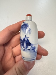 A Chinese blue and white 'Fisherman' snuff bottle, 19th C.
