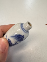 A Chinese blue and white 'Fisherman' snuff bottle, 19th C.