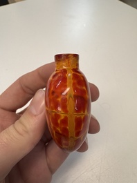A Chinese 'Realgar' glass snuff bottle, 19th C.