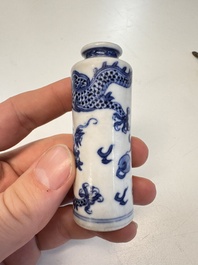 A fine Chinese blue and white 'Dragon' snuff bottle, 19th C.