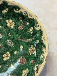 A Chinese verte biscuit oval dish, 19/20th C.