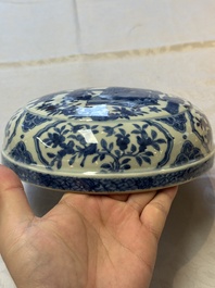 A circular Chinese blue and white box and cover, Wanli mark and of the period