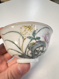 A pair of Chinese famille rose bowls with floral design, Guangxu mark of the period