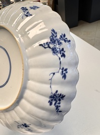 A rare pair of Chinese famille verte lobed plates with elegant ladies, Kangxi