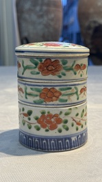 Eight Chinese famille rose and verte wares, 19/20th C.