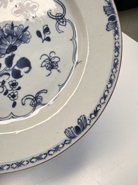 22 Chinese blue, white, famille rose and Imari-style wares, Kangxi and later